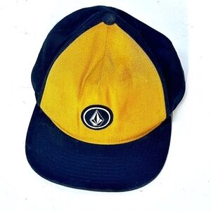 Vintage Volcom Snapback Trucker Skate Surf Hat Cap